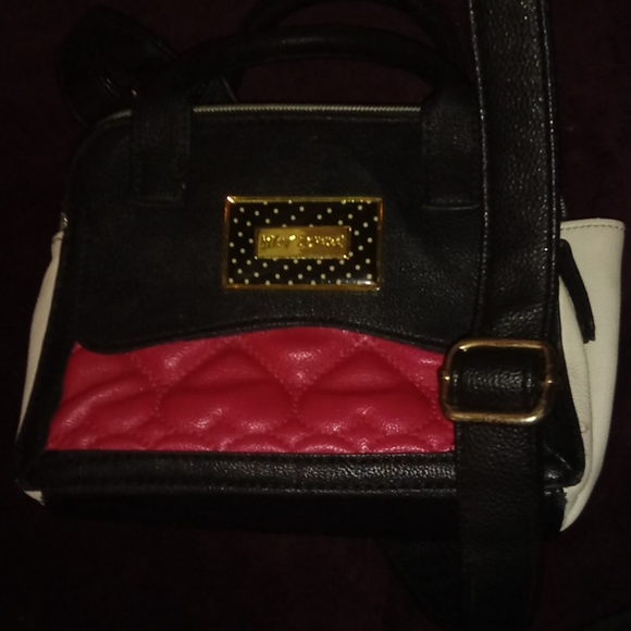 Cute betsey johnson purse - Picture 7 of 7